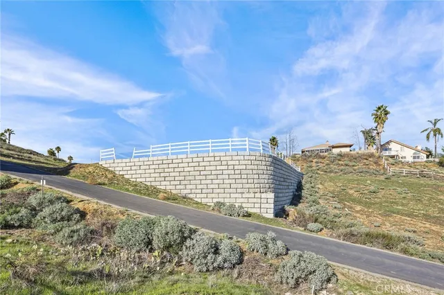 a view of a large building