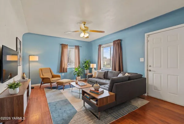 $379,800 | 1521 Cornell Avenue, Yakima, WA 98902