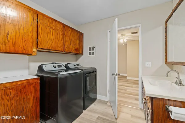 $379,800 | 1521 Cornell Avenue, Yakima, WA 98902