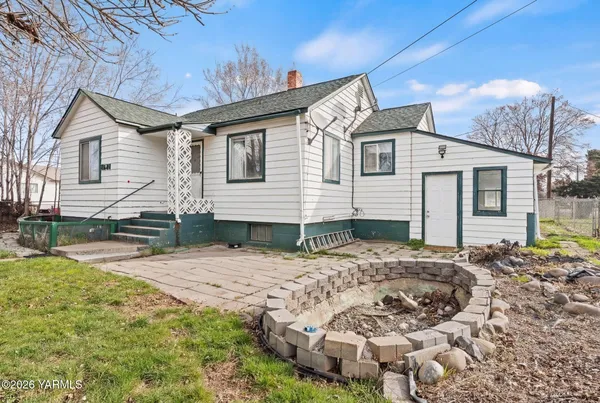 $379,800 | 1521 Cornell Avenue, Yakima, WA 98902