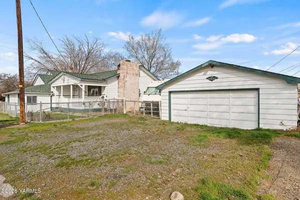 $379,800 | 1521 Cornell Avenue, Yakima, WA 98902