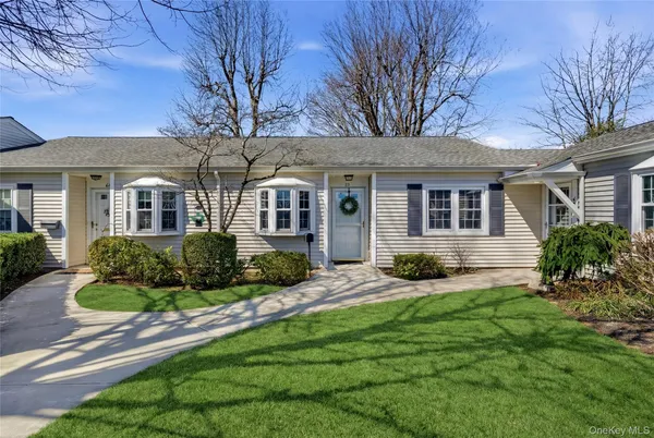 $629,000 | 65 Harbor North, Amityville, NY 11701