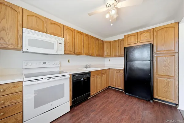 $629,000 | 65 Harbor North, Amityville, NY 11701