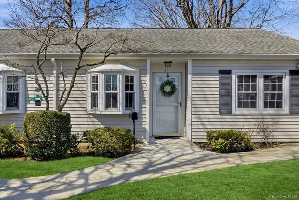 $629,000 | 65 Harbor North, Amityville, NY 11701
