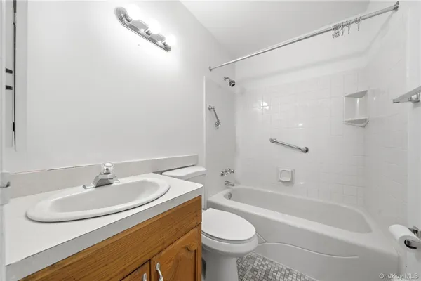 $629,000 | 65 Harbor North, Amityville, NY 11701