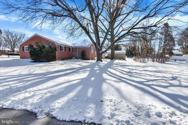 $449,995 | 2479 Ellendale Drive, Lancaster, PA 17602