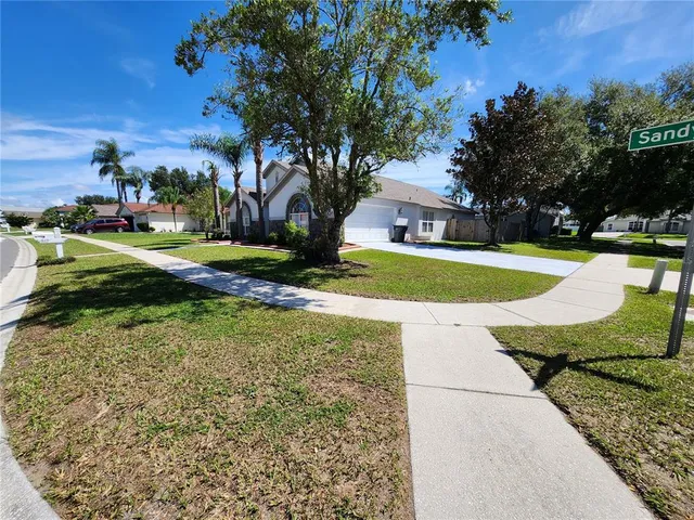 $2,395 | 819 Sandy Trail Place, Brandon, FL 33511