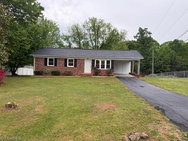 178 Lori Lane Mount Airy, NC 27030 - Photo 2 of 19