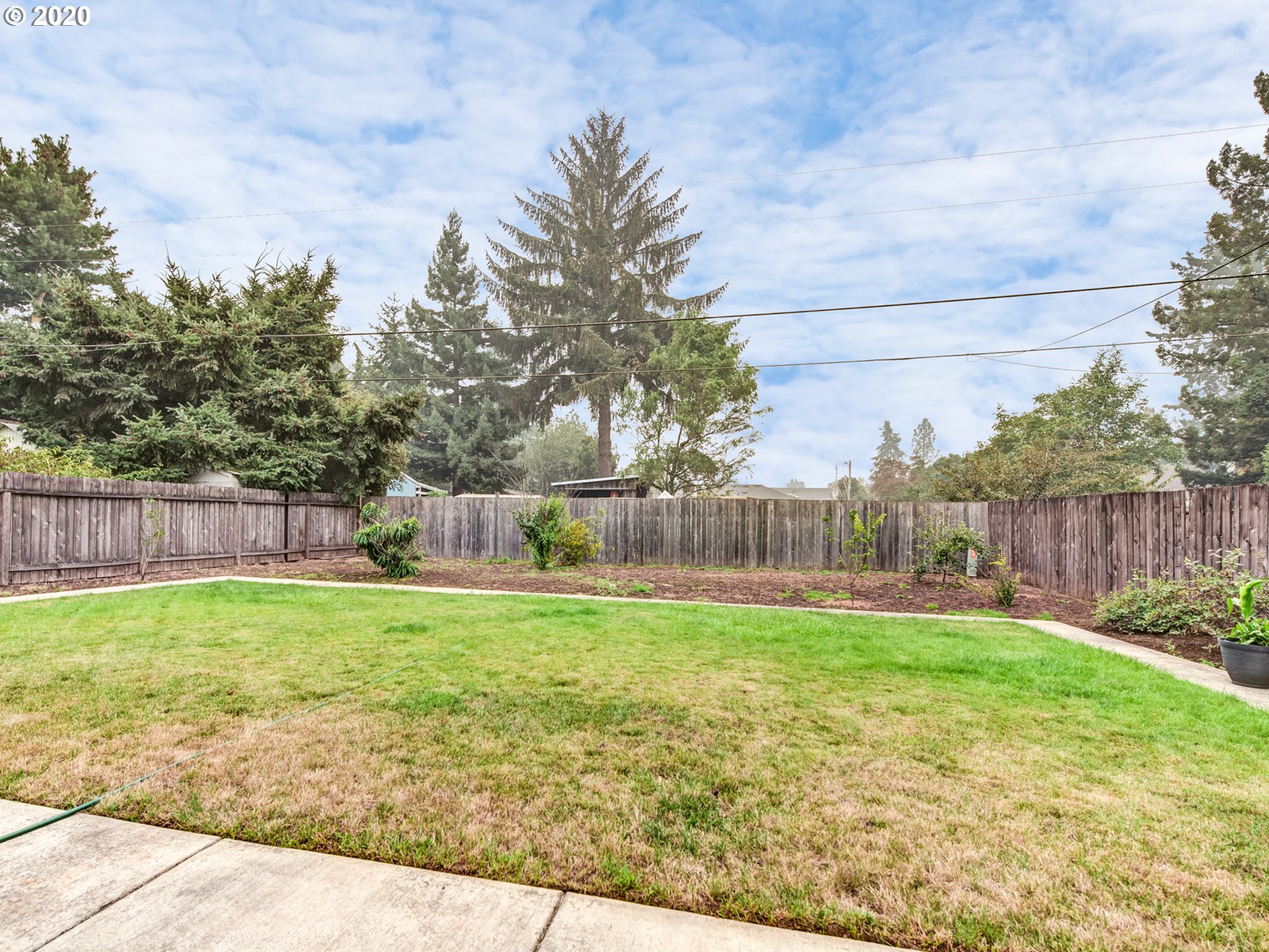 425 U Street Springfield, OR 97477 - Photo 12 of 13