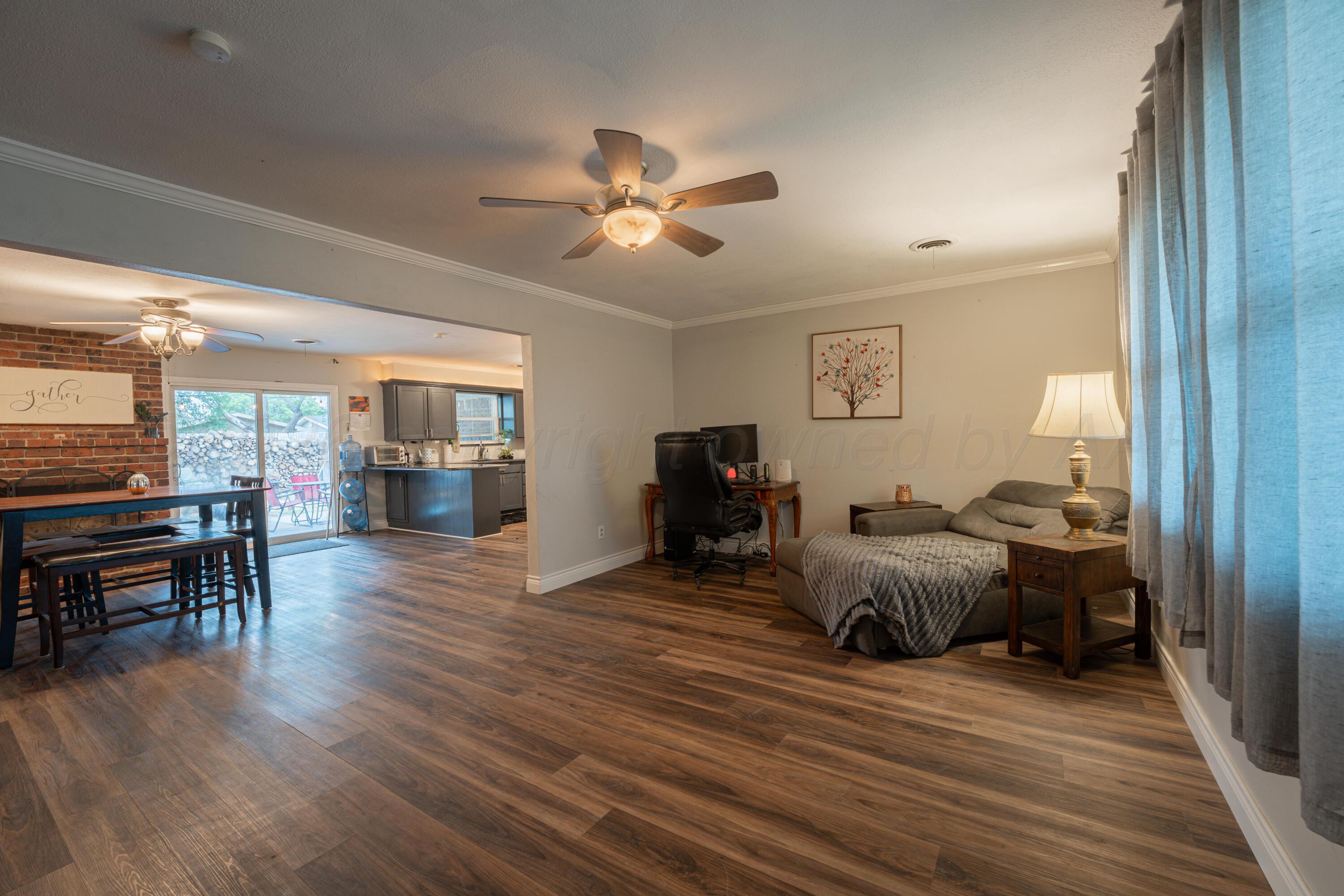 4836 Hillside Road Amarillo, TX 79109 - Photo 6 of 34 4 LIVING