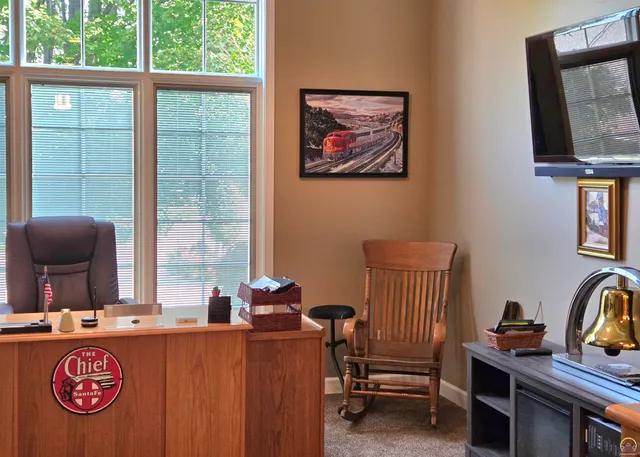 $725,000 | 5729 Southwest 37th Terrace, Topeka, KS 66610