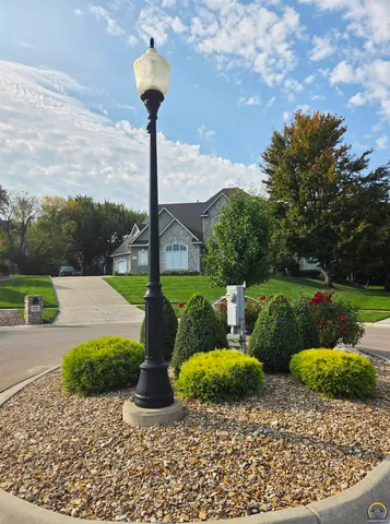 $725,000 | 5729 Southwest 37th Terrace, Topeka, KS 66610