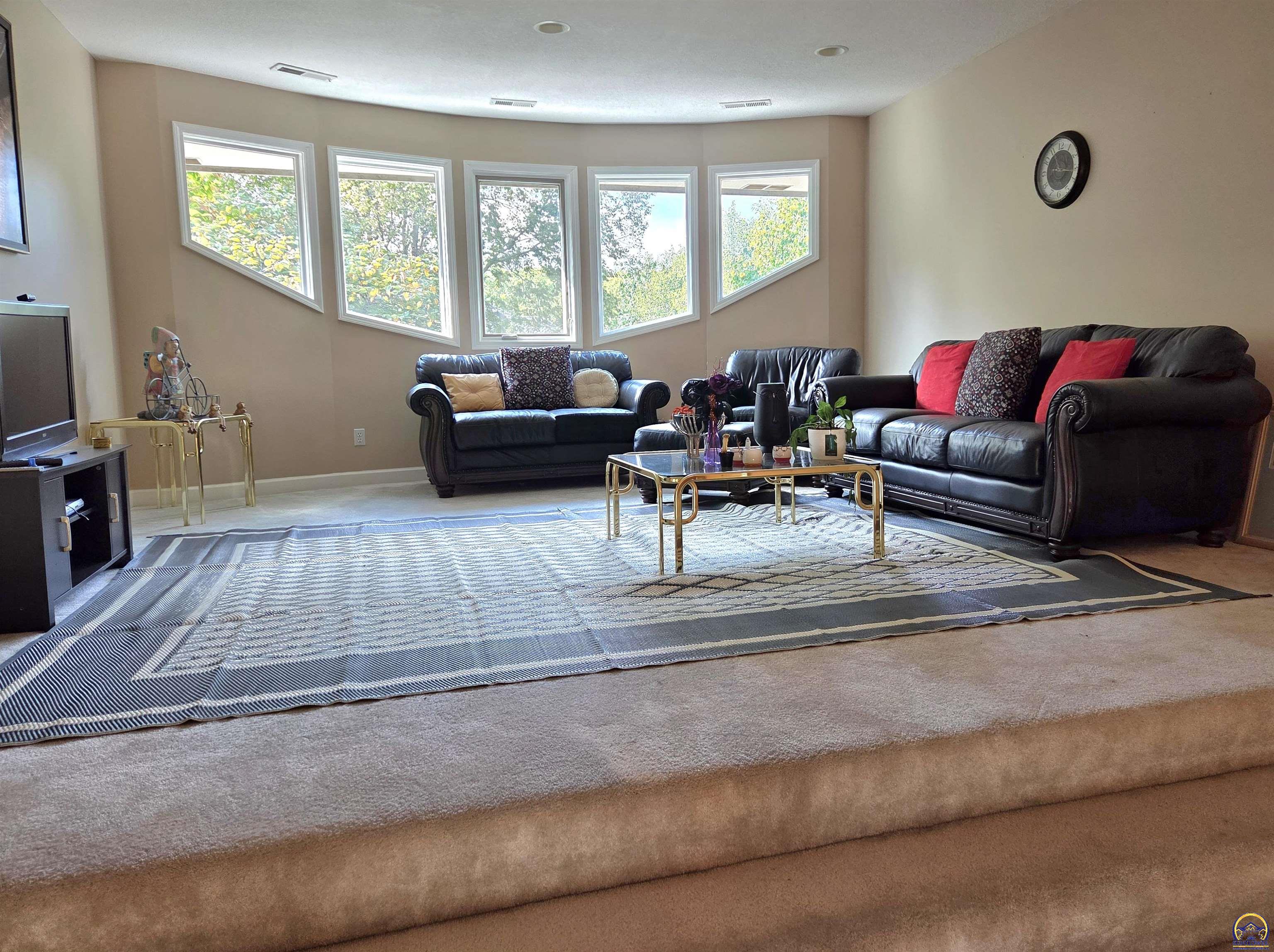 5729 Southwest 37th Terrace Topeka, KS 66610 - Photo 27 of 38