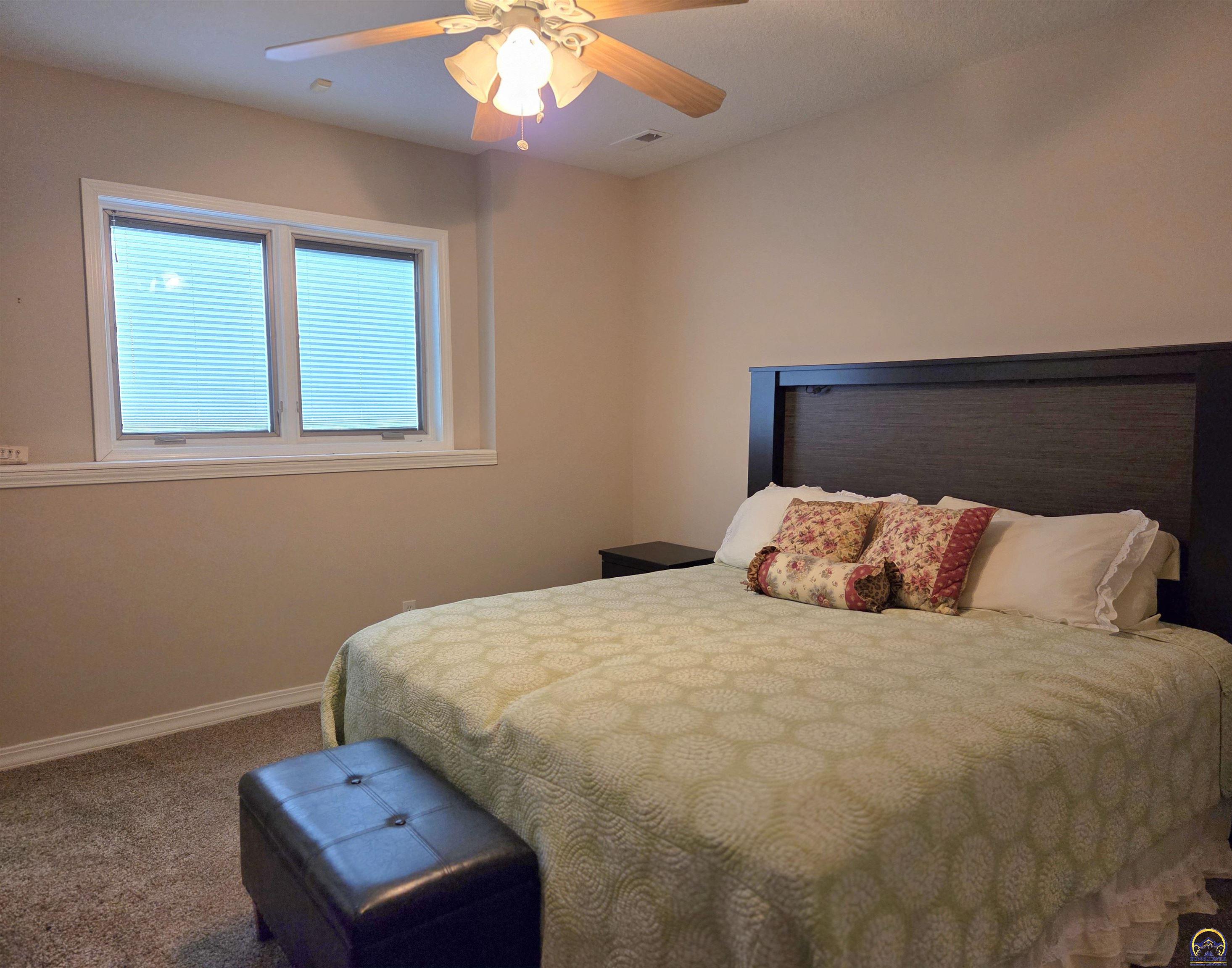 5729 Southwest 37th Terrace Topeka, KS 66610 - Photo 30 of 38