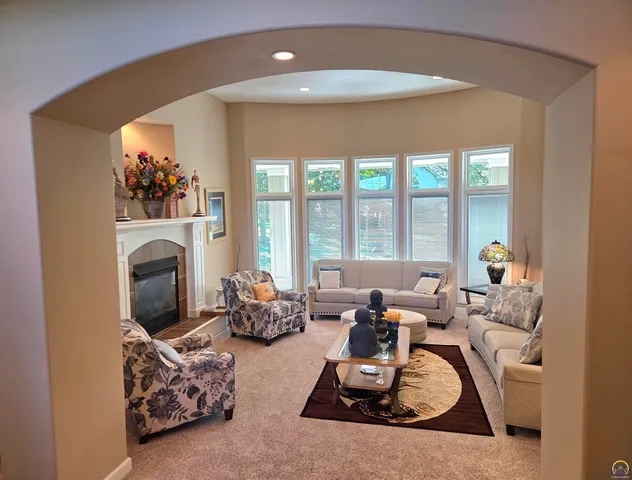 $725,000 | 5729 Southwest 37th Terrace, Topeka, KS 66610