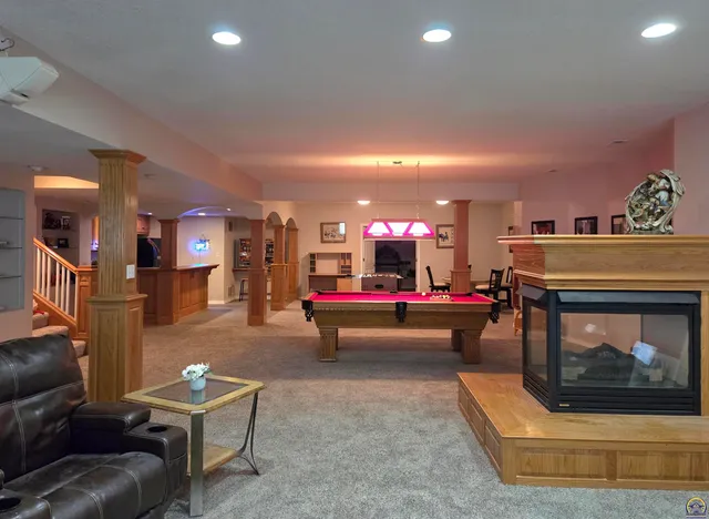 $725,000 | 5729 Southwest 37th Terrace, Topeka, KS 66610