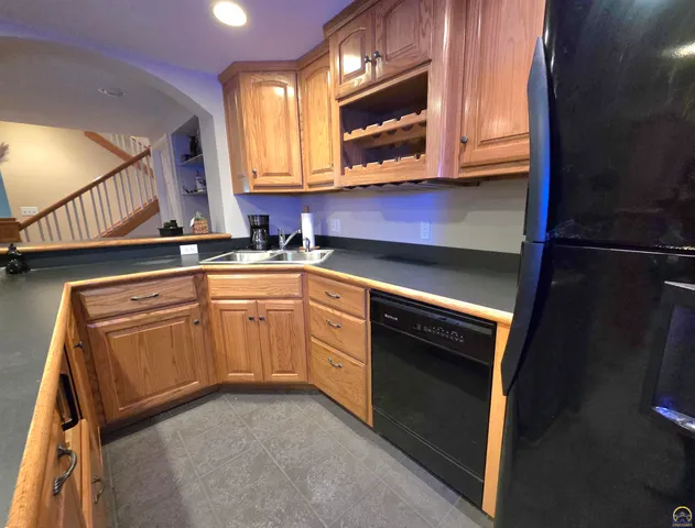 $725,000 | 5729 Southwest 37th Terrace, Topeka, KS 66610