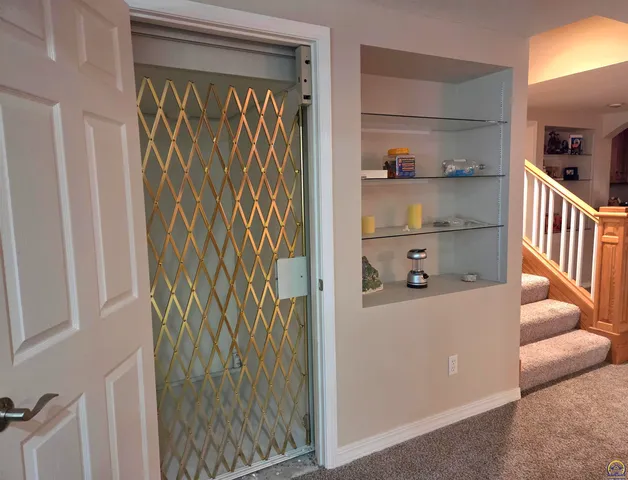 $725,000 | 5729 Southwest 37th Terrace, Topeka, KS 66610