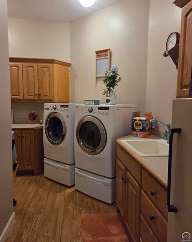 $725,000 | 5729 Southwest 37th Terrace, Topeka, KS 66610