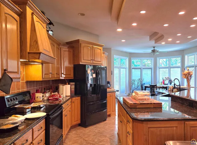 $725,000 | 5729 Southwest 37th Terrace, Topeka, KS 66610