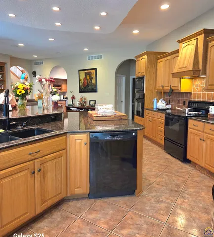 $725,000 | 5729 Southwest 37th Terrace, Topeka, KS 66610