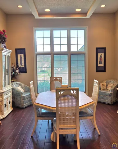 $725,000 | 5729 Southwest 37th Terrace, Topeka, KS 66610