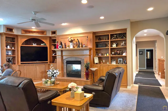 $725,000 | 5729 Southwest 37th Terrace, Topeka, KS 66610