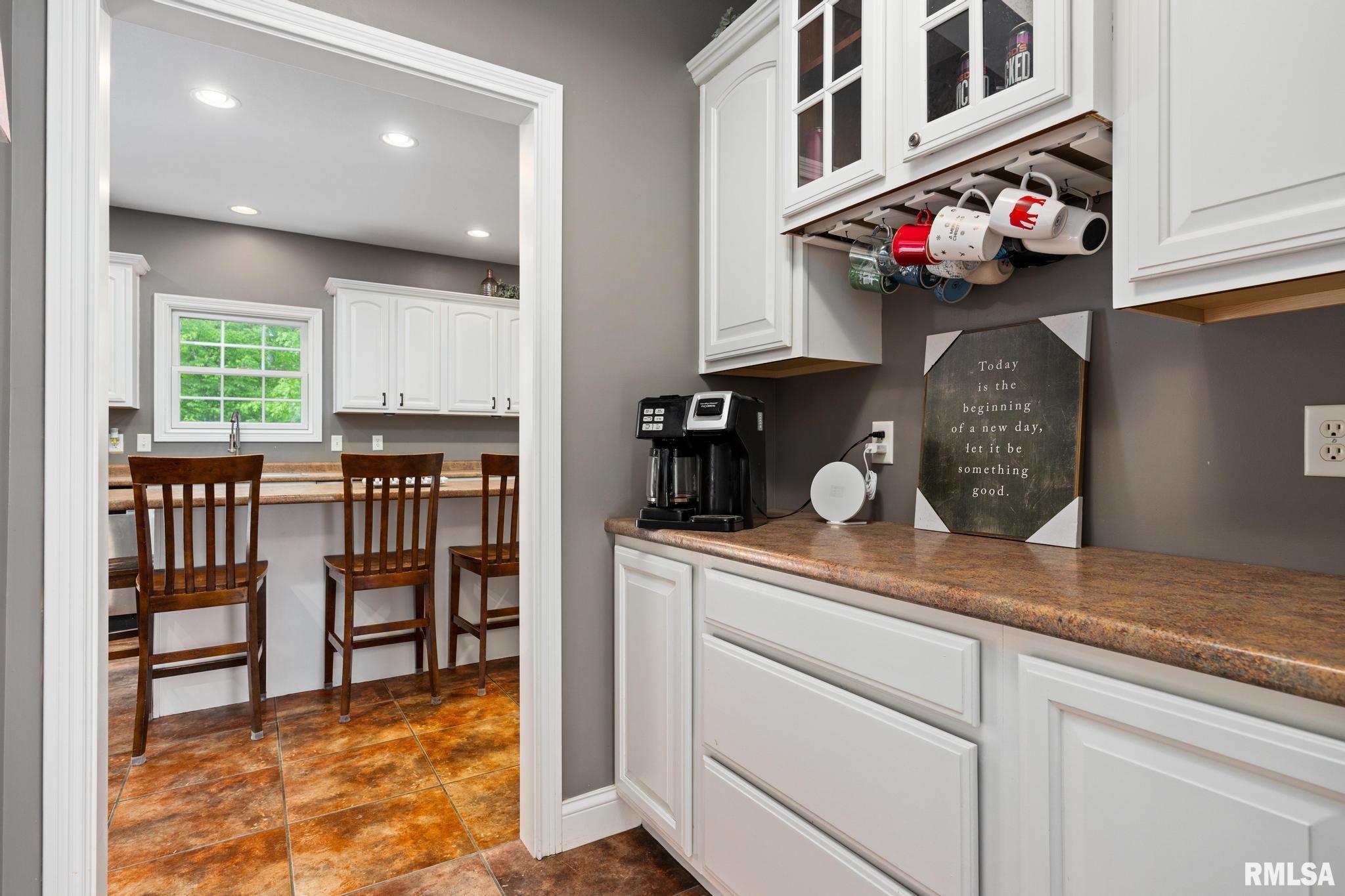 1817 Autumn Ridge Washington, IL 61571 - Photo 7 of 56