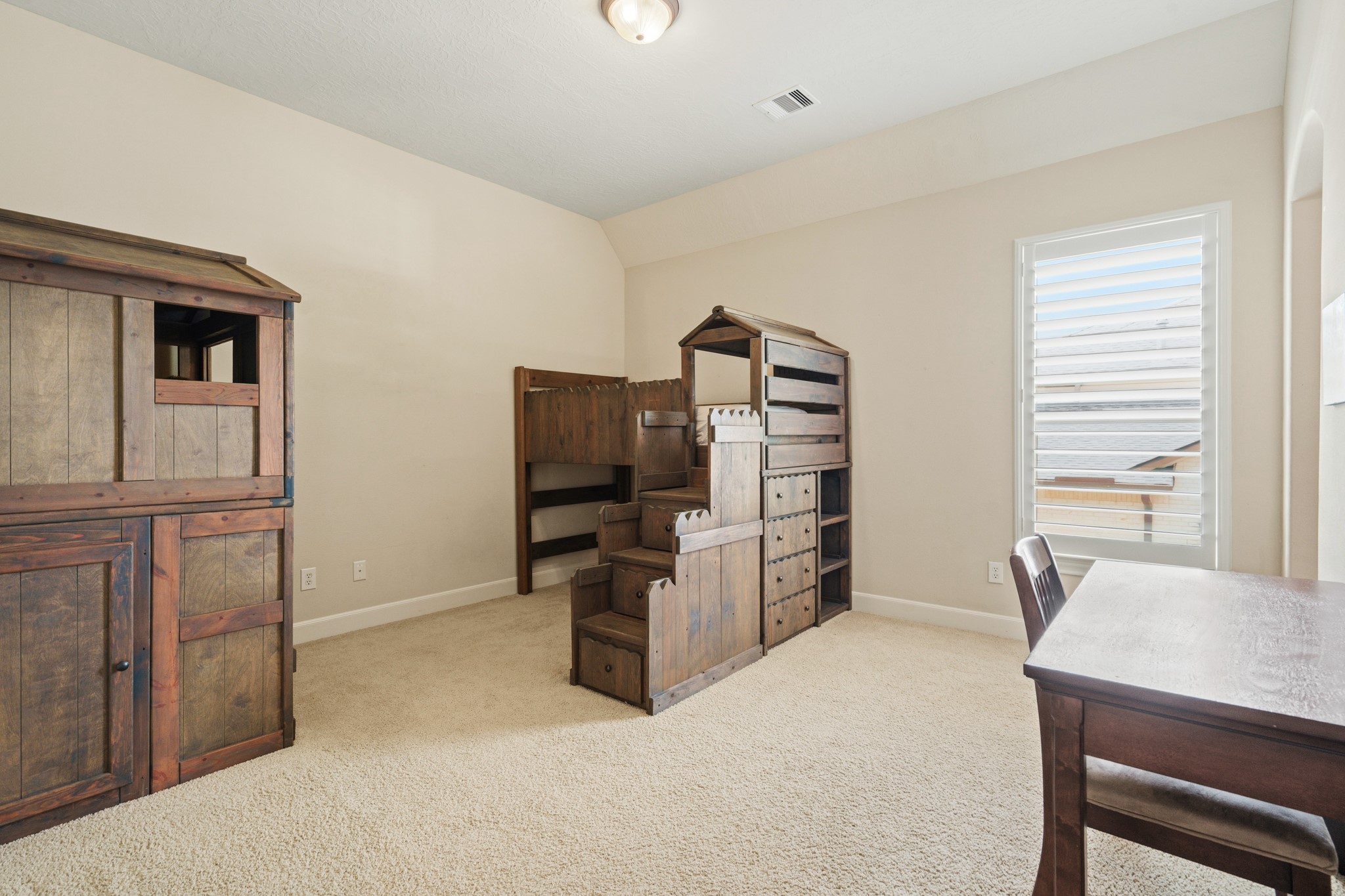 7303 Starry Night Katy, TX 77494 - Photo 31 of 49 Large secondary bedroom on second floor.