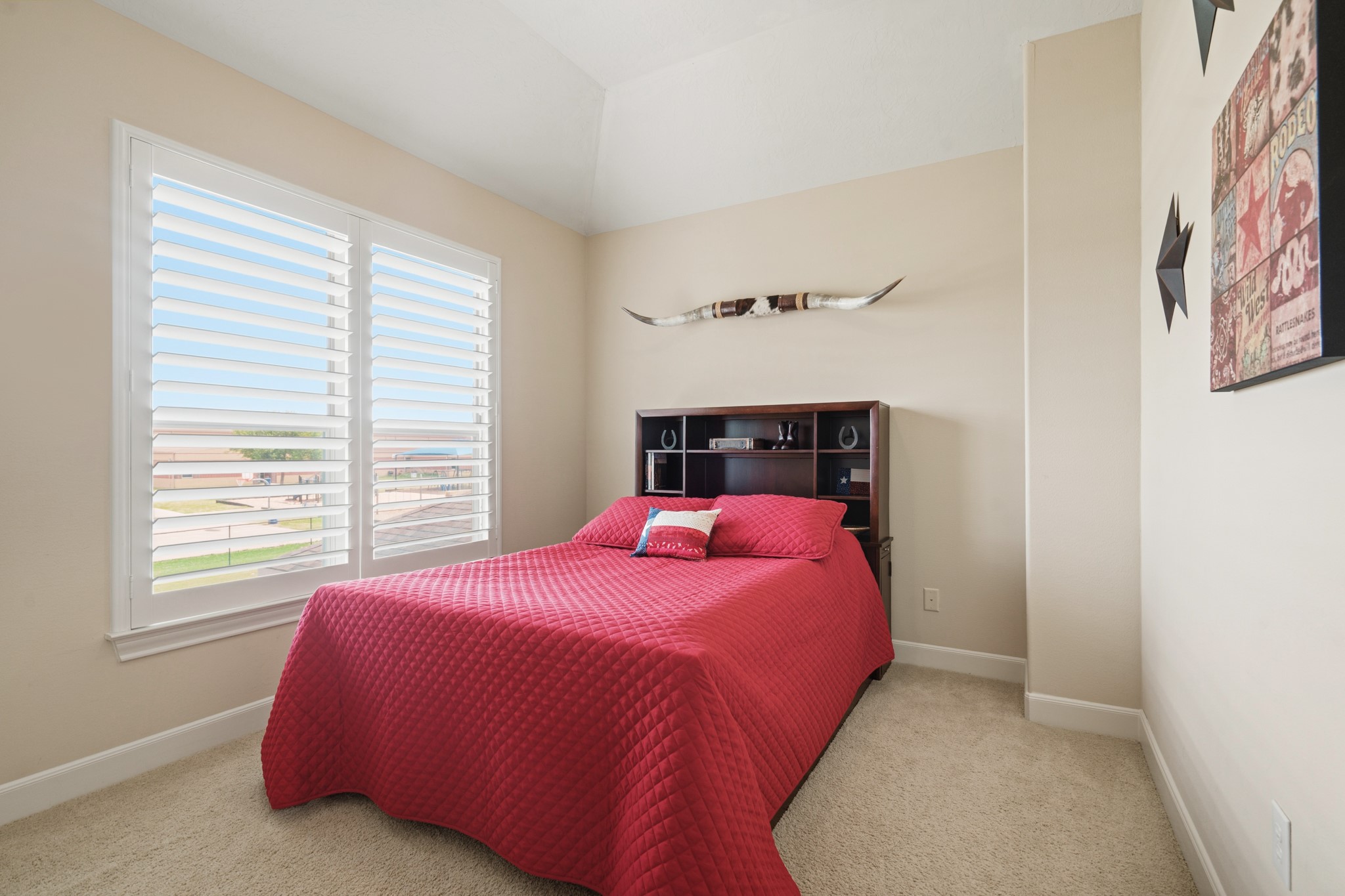 7303 Starry Night Katy, TX 77494 - Photo 34 of 49 One of 4 secondary bedrooms upstairs with walk in closets.
