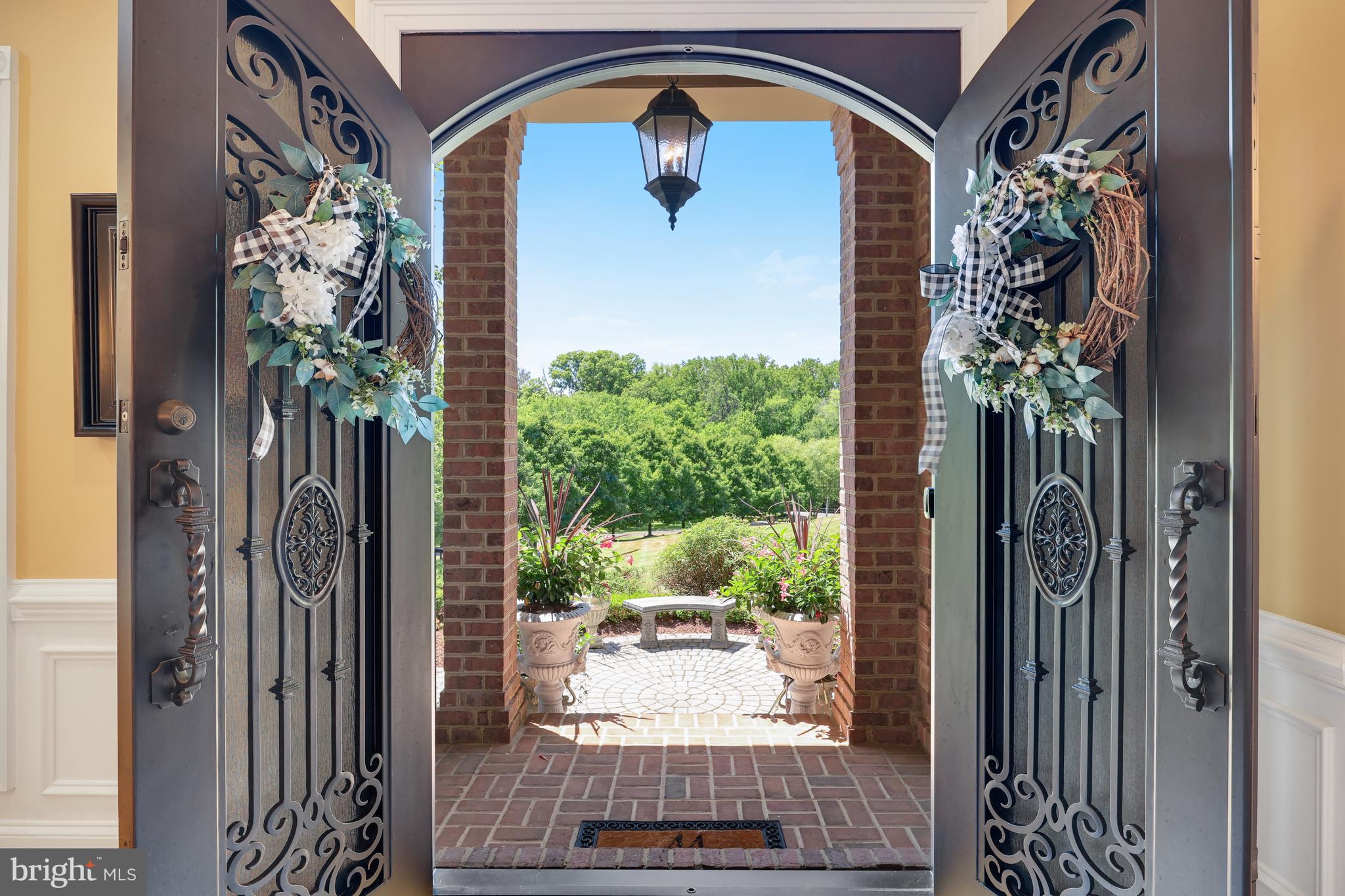 841 Leigh Mill Road Great Falls, VA 22066 - Photo 4 of 72