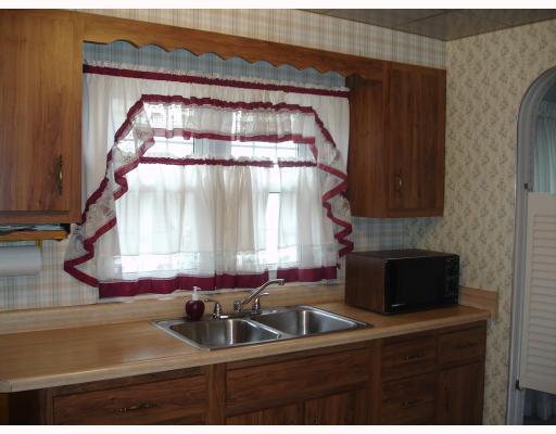 531 Coraopolis Road Coraopolis, PA 15108 - Photo 3 of 6 Kitchen.