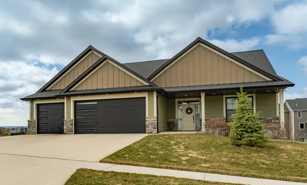 $885,000 | 2108 Whitlee Lane Southwest, Rochester, MN 55902