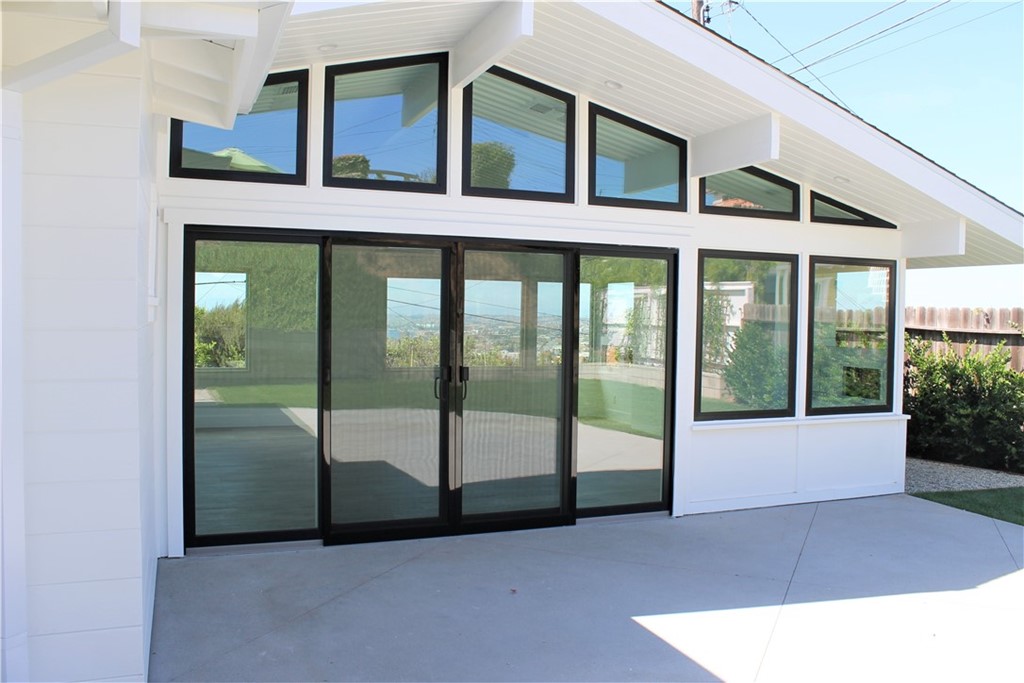 214 Vía Mesa Grande Redondo Beach, CA 90277 - Photo 16 of 21 Ocean View fm Rear Through Great Room