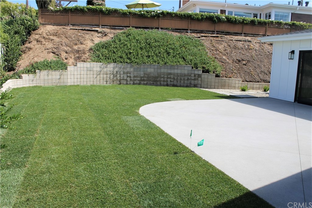 214 Vía Mesa Grande Redondo Beach, CA 90277 - Photo 17 of 21 Grassy Rear Yard