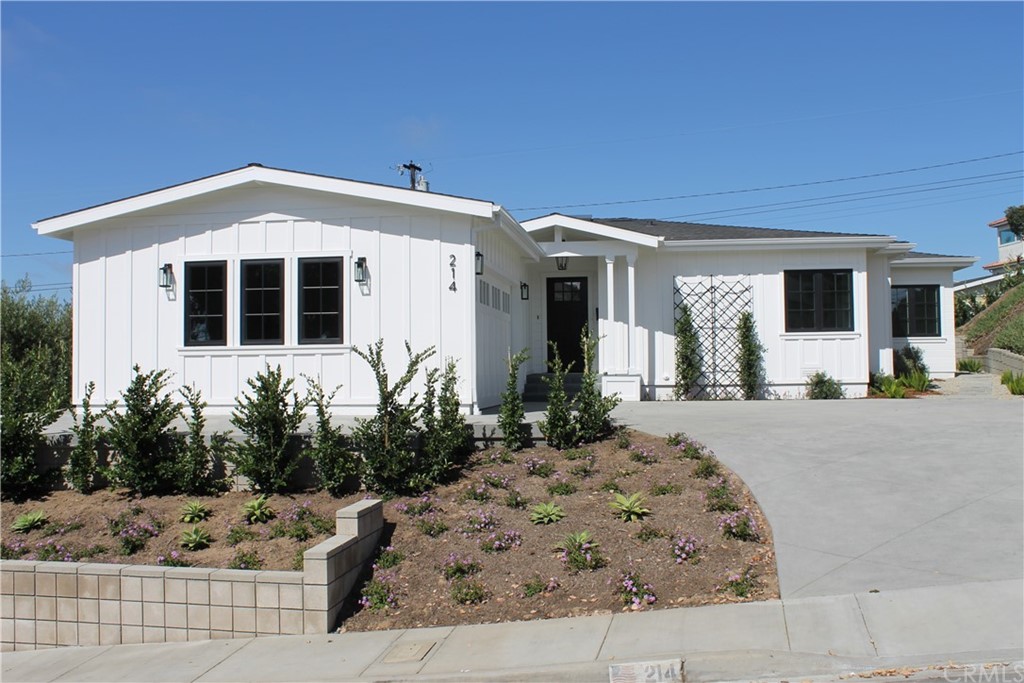 214 Vía Mesa Grande Redondo Beach, CA 90277 - Photo 18 of 21 Great Curb Appeal