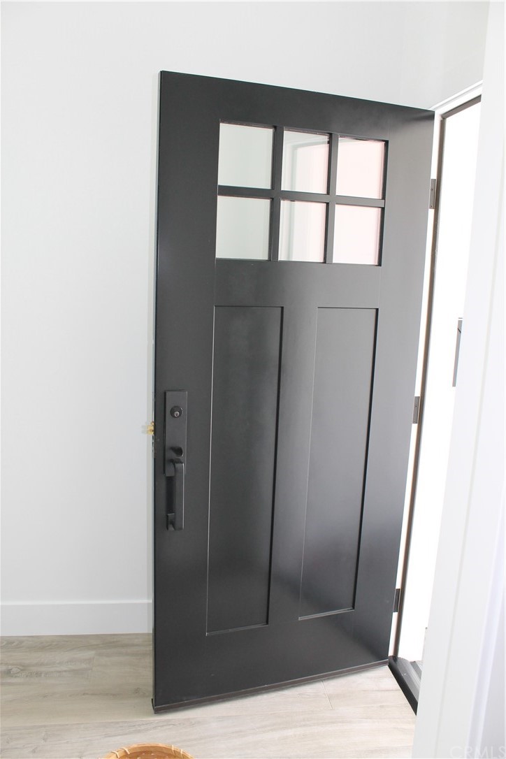 214 Vía Mesa Grande Redondo Beach, CA 90277 - Photo 5 of 21 Welcome home