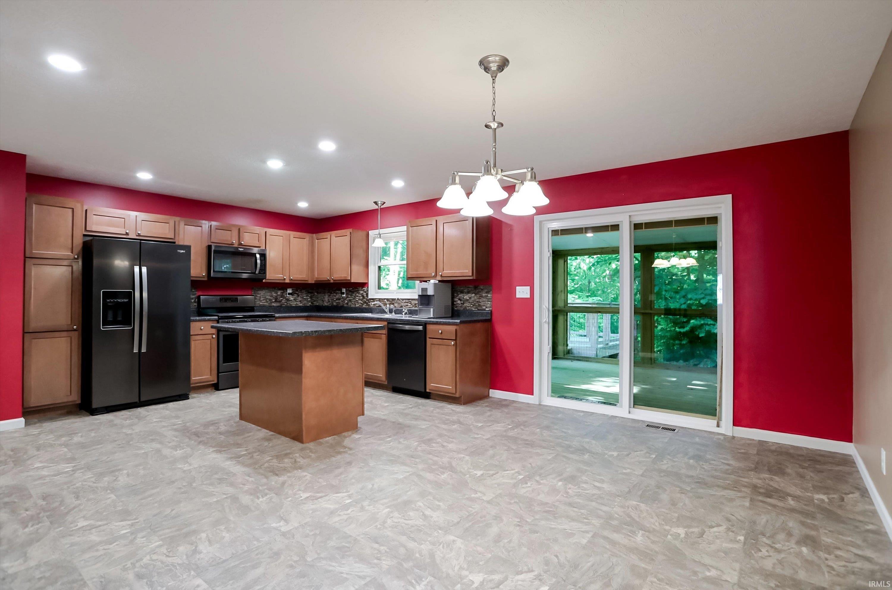 11331 West Paradise Road Monticello, IN 47960 - Photo 8 of 36