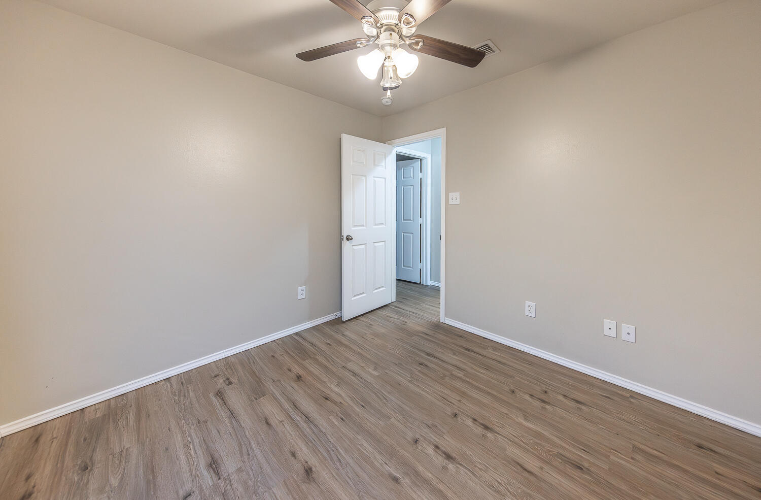 6545 84th Street Lubbock, TX 79424 - Photo 17 of 21 2L9A2848