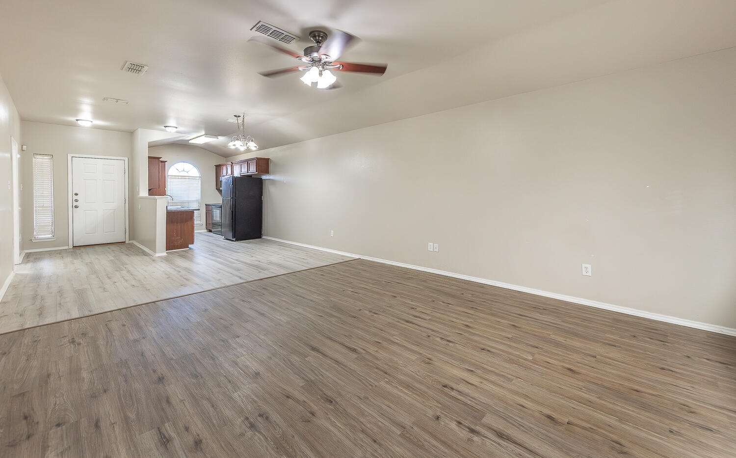 6545 84th Street Lubbock, TX 79424 - Photo 2 of 21 2L9A2735