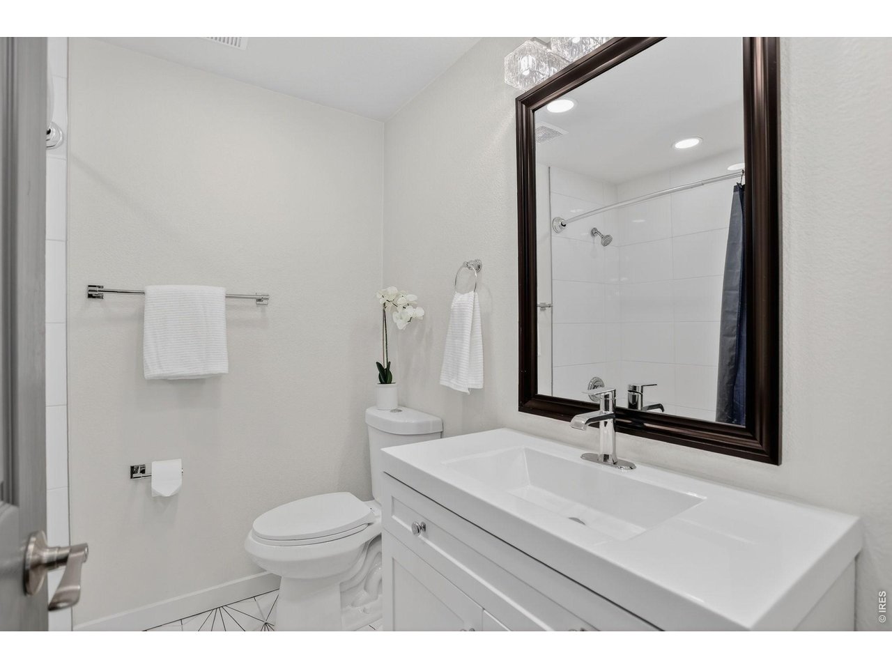 2016 West Lake Street Fort Collins, CO 80521 - Photo 27 of 45 Main Level Full Bathroom