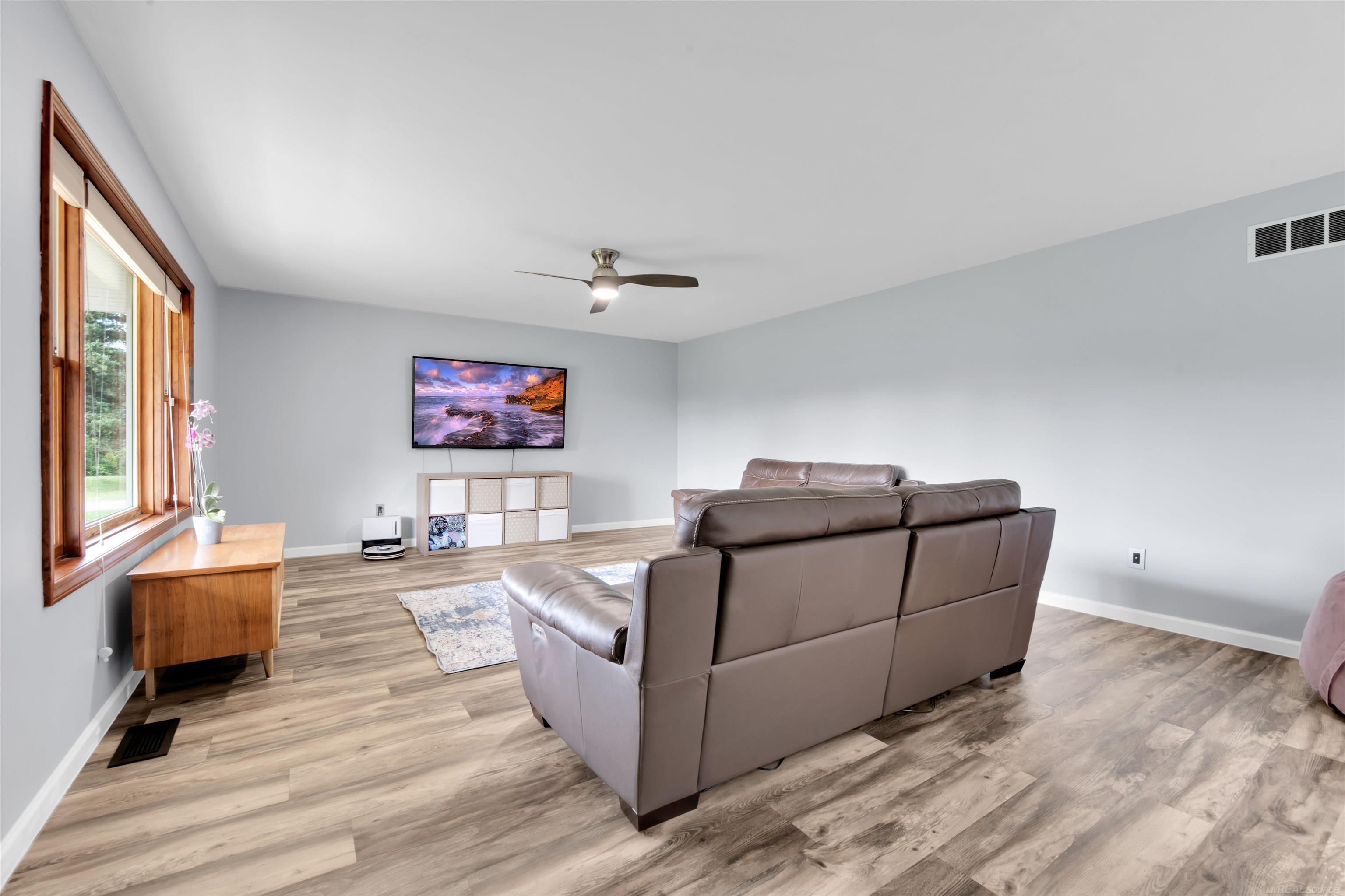 4869 Havens Road Dryden, MI 48428 - Photo 4 of 32
