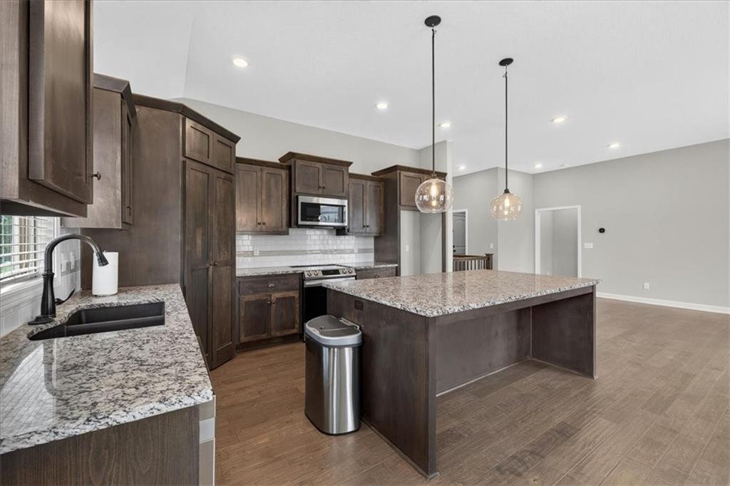 1829 Northeast Riley Drive Lee's Summit, MO 64086 - Photo 10 of 40