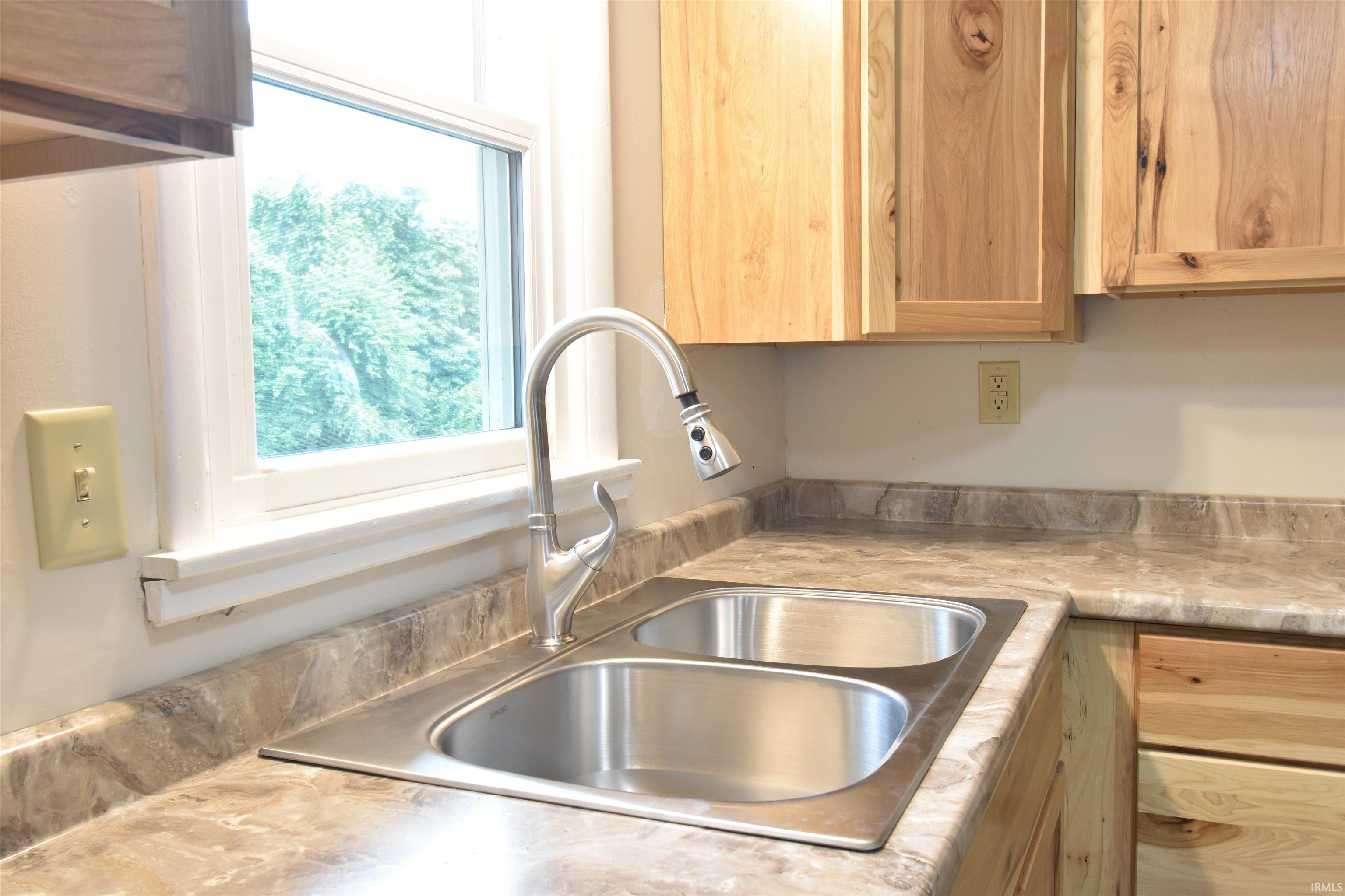 1320 North Logan Road Bloomington, IN 47404 - Photo 6 of 29