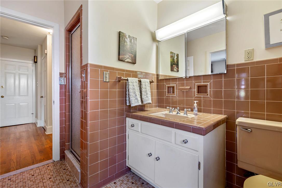 1860 Nottingham Road Allentown, PA 18103 - Photo 18 of 33 Gallery Image 18