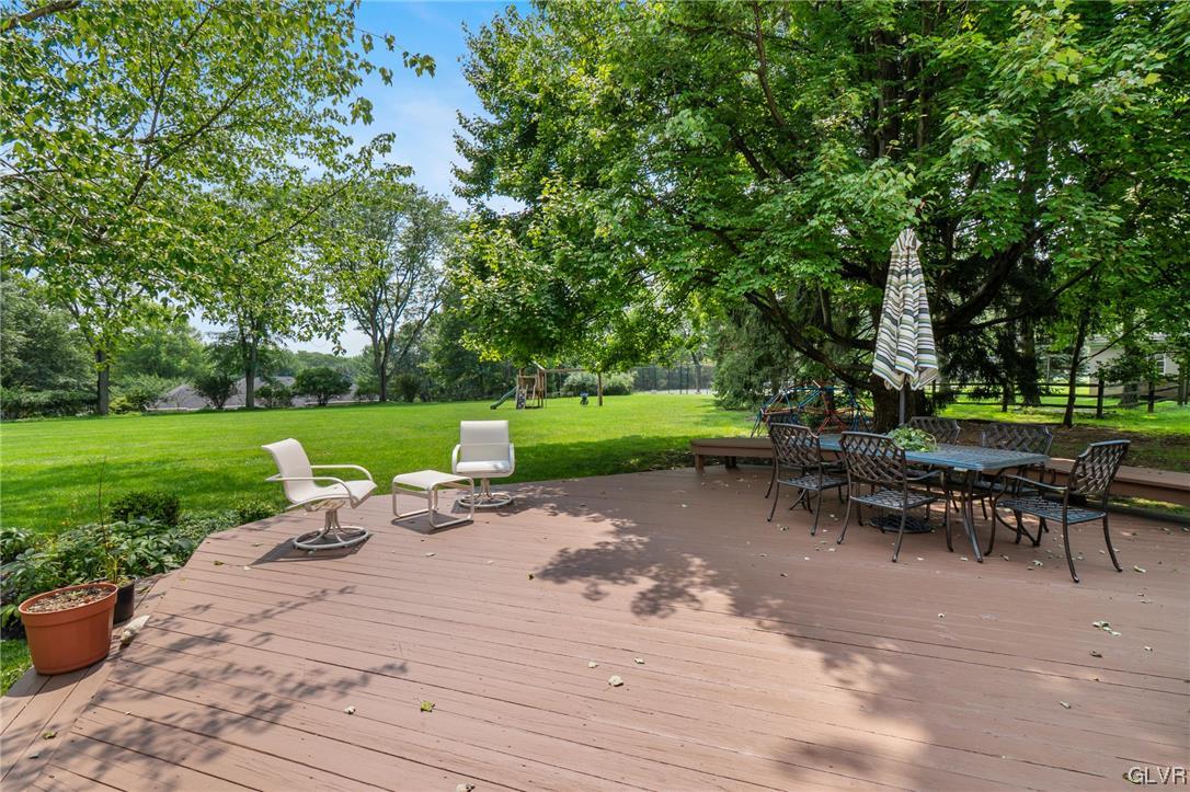 1860 Nottingham Road Allentown, PA 18103 - Photo 4 of 33 Gallery Image 4