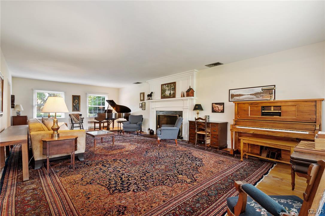 1860 Nottingham Road Allentown, PA 18103 - Photo 10 of 33 Gallery Image 10