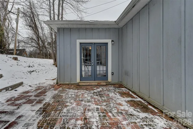 $390,000 | 21 Hilldale Road, Asheville, NC 28803