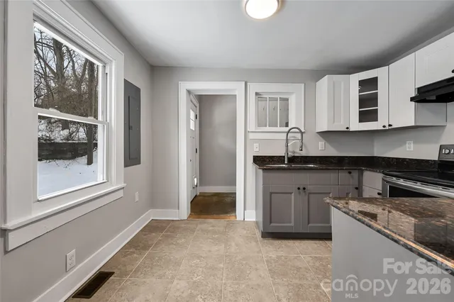 $390,000 | 21 Hilldale Road, Asheville, NC 28803