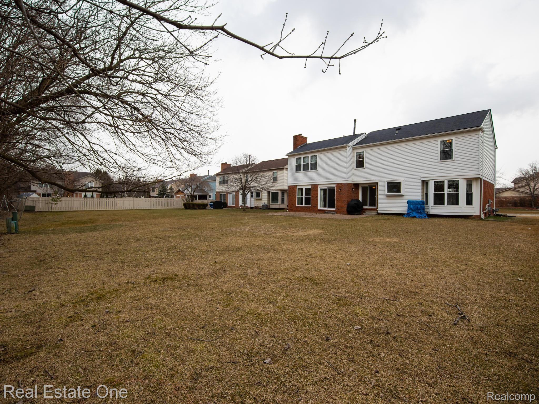47039 Hanford Road Canton, MI 48187 - Photo 30 of 33 31-Hanford.jpg